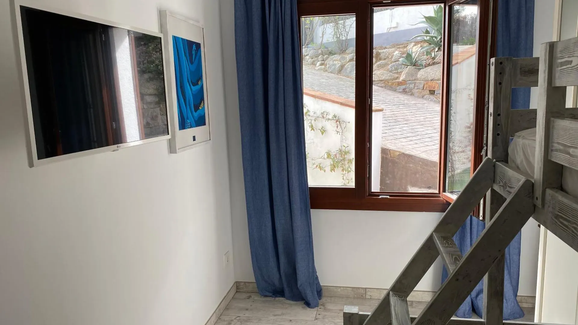 B&B Premium Premia De Dalt Spain